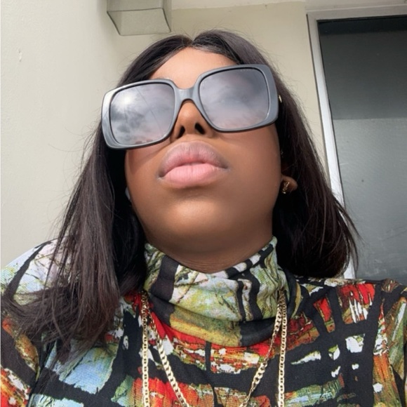 Authentic Gucci Grey Gradient Square Ladies Sunglasses GG0632S 001 - Picture 6 of 16